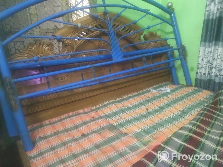 খাট টি ভালো আছে দেখে নিতে পারবেন