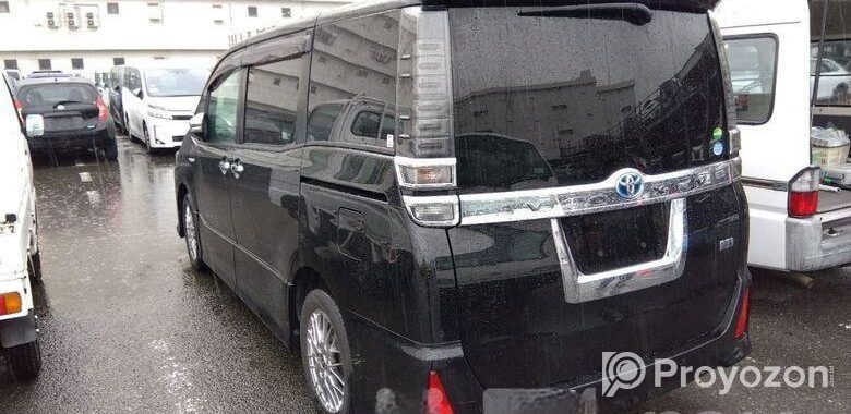 Toyota Voxy RA KIRAMIKI HYBRID 2020