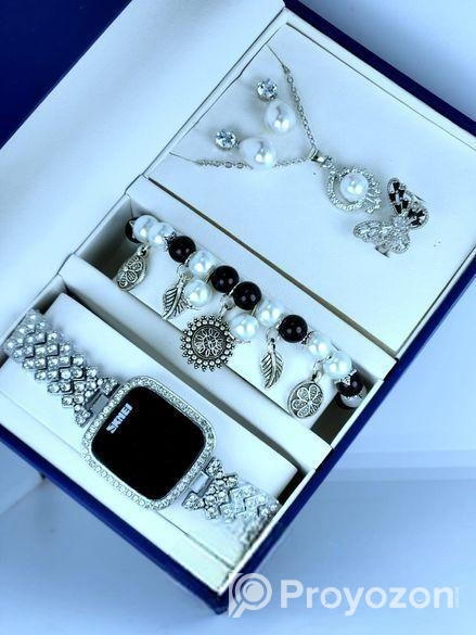 মেয়েদের ঘরি