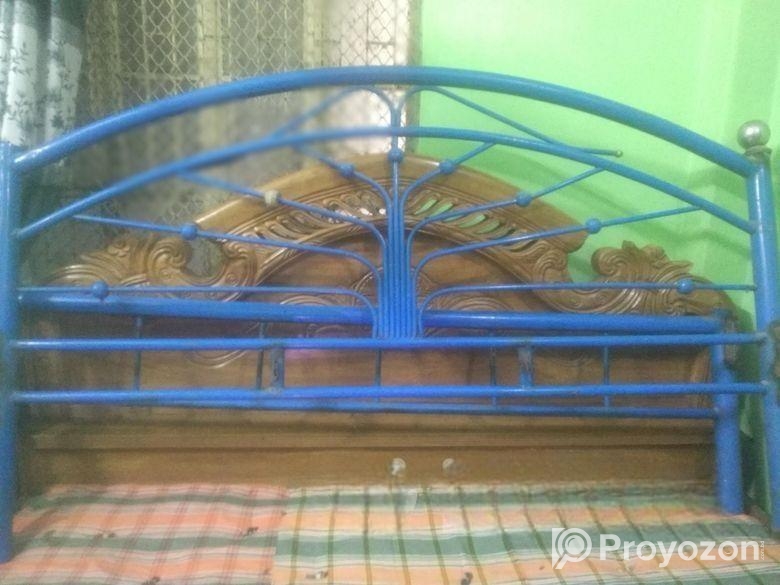 খাট টি ভালো আছে দেখে নিতে পারবেন