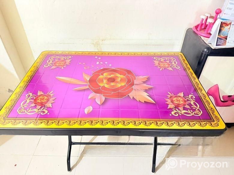 1 Four Seat RFL Plastic Table &4 Chair