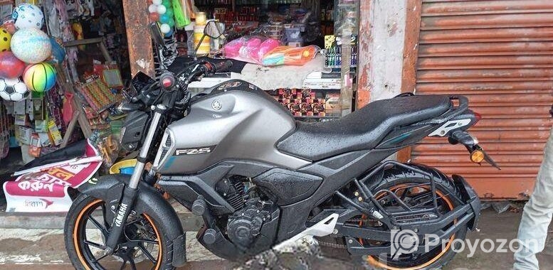 Yamaha FZS V3 . 2021