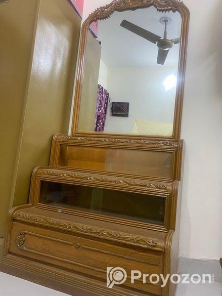 সেগুন কাঠের ড্রেসিং টেবিল