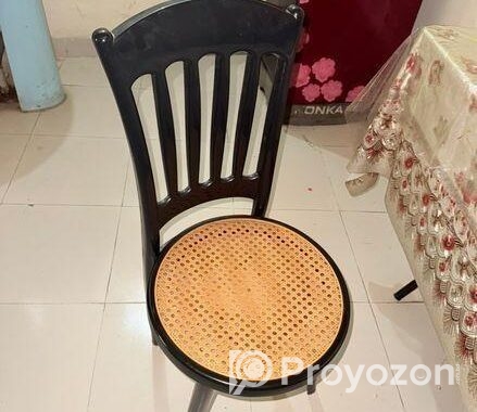 1 Four Seat RFL Plastic Table &4 Chair