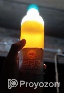 অরিজিনাল মধু গ্ৰামের গাছ থেকে সংগ্রহ করা
