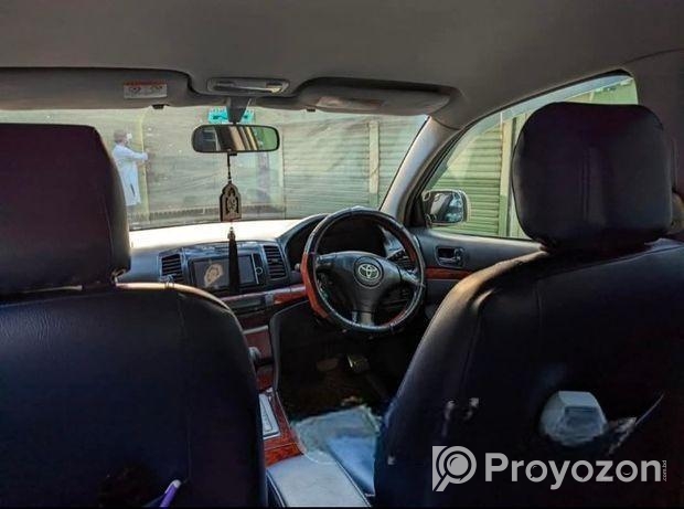Toyota Premio . 2003
