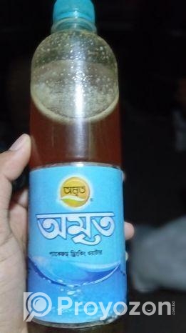 অরিজিনাল মধু গ্ৰামের গাছ থেকে সংগ্রহ করা