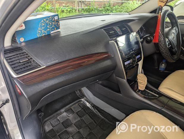 Toyota Premio F 2016