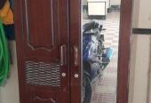 ওক ভেনিয়ারের তৈরী একটি আলমারি বিক্রি হইবে।