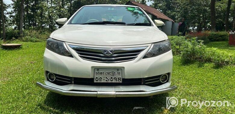 Toyota Allion . 2010
