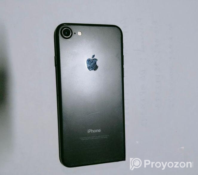 Apple iPhone 7 (Used)