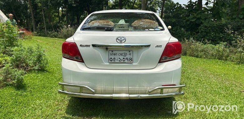 Toyota Allion . 2010