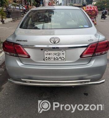 Toyota Premio F 2016