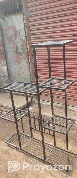 ফুলের টফ রাখার র‍্যাক