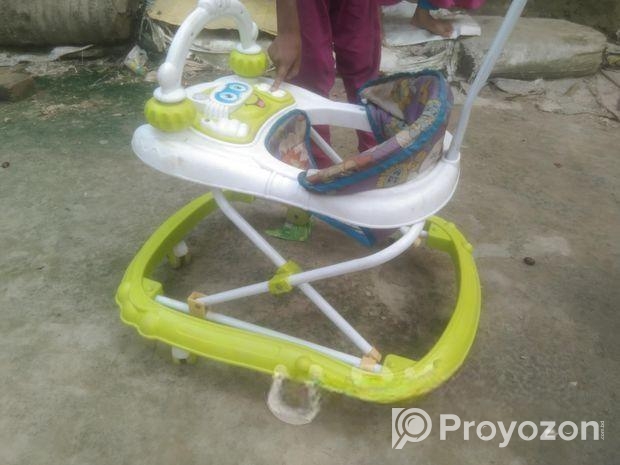 বাচ্চাদের হাঁটার চেয়ার