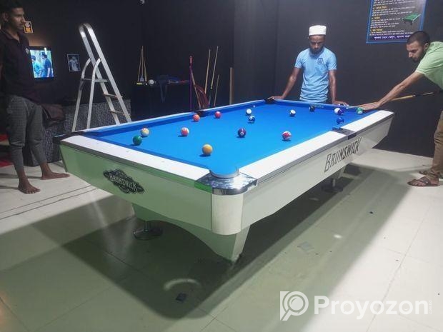 Bruwnsik pool table