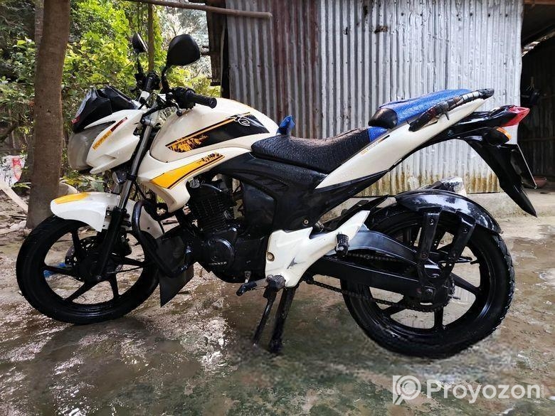 Runner KnightRider 2017