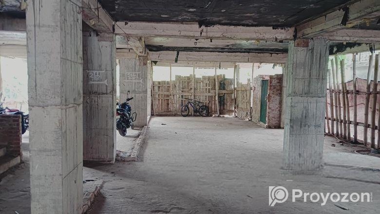 1100 Sqft Flat with Good Location For Sale!