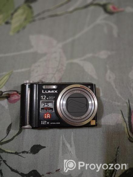Digital camera