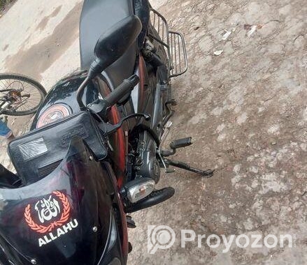 Bajaj Pulsar 150 . 2018