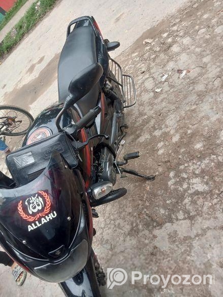 Bajaj Pulsar 150 . 2018