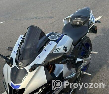 Yamaha R15 M 2022