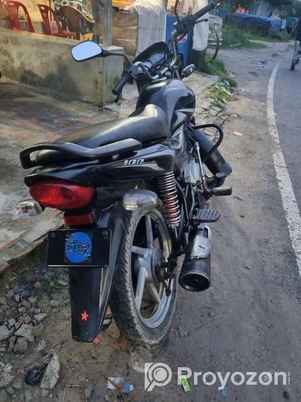 Bajaj Platina 100 . 2020