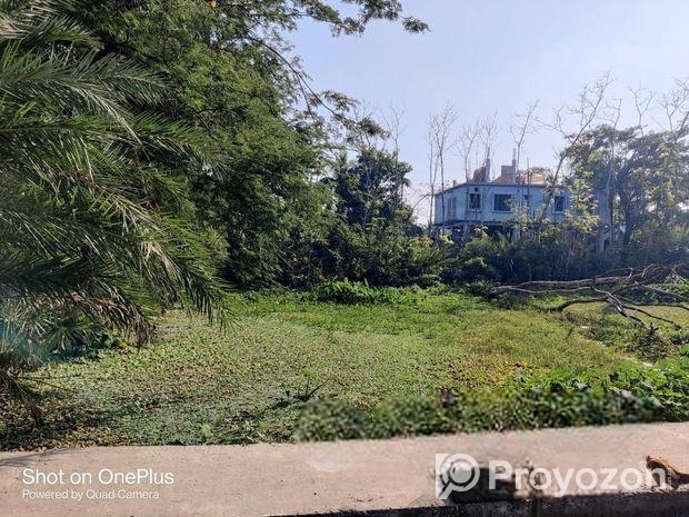 জমি বিক্রি করা হবে