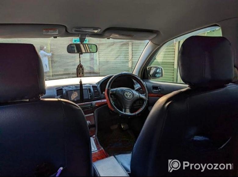 Toyota Premio . 2003