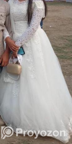 বার্থডে গাউন বিক্রি হবে