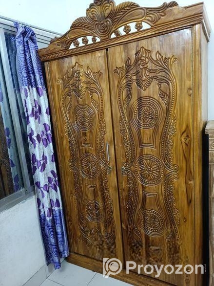 আমি একটা ১০০% চিটাগাং সেগুনের আলমারি বিক্রি করব