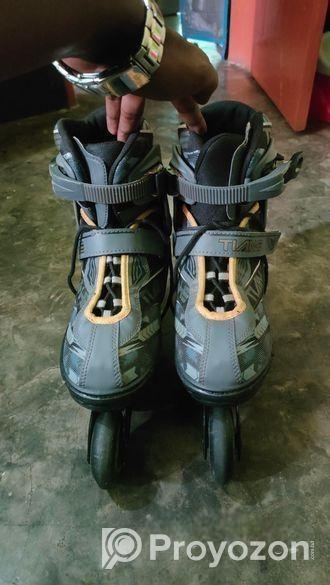 Sketing shoe বিক্রি করা হবে