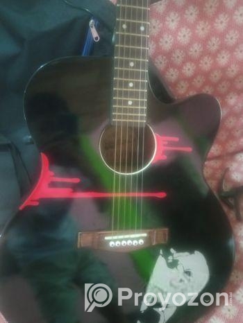 2nd hand Semi acoustic Gogo’s blade signature guitar