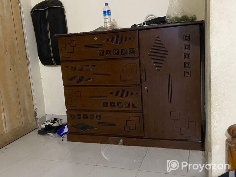 ৫ ফিট বাই ৪ ওয়ারড্রব