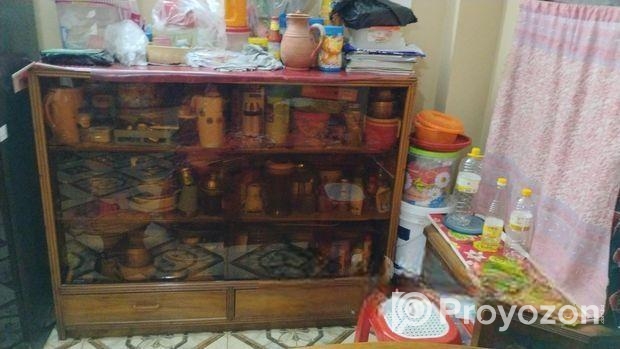 সোকেস বিক্রি করা হবে।