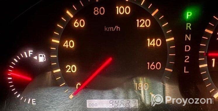 Toyota Premio . 2003