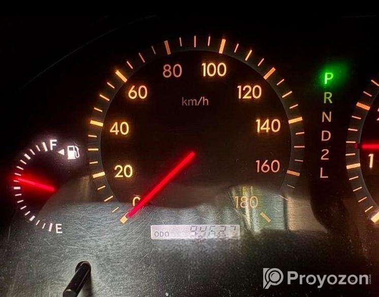 Toyota Premio . 2003