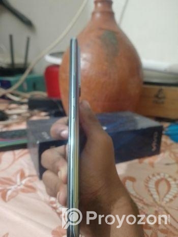 Vivo V21e Exchange possible (Used)