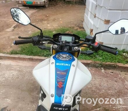 Suzuki Gixxer Monotone . 2017