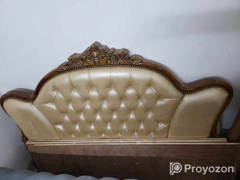 Queen Size bed Shegun wood