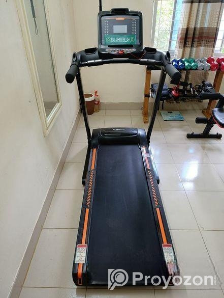 OMA Motorized trademill