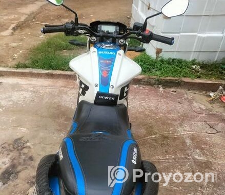 Suzuki Gixxer Monotone . 2017