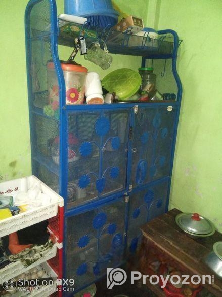 একটি র‌্যাক  বিক্রি হবে