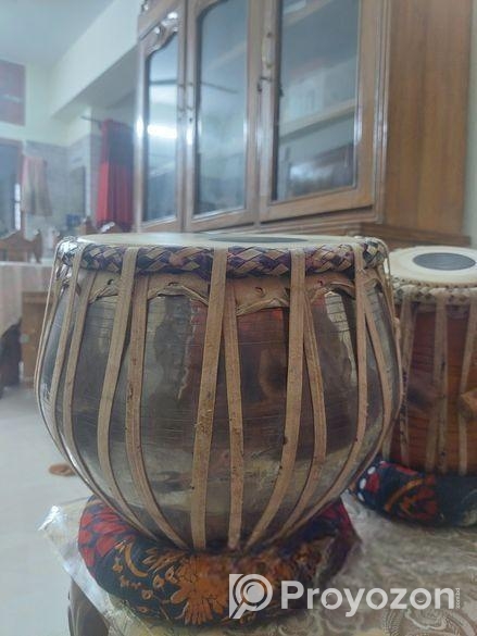 A pair of customised tabla