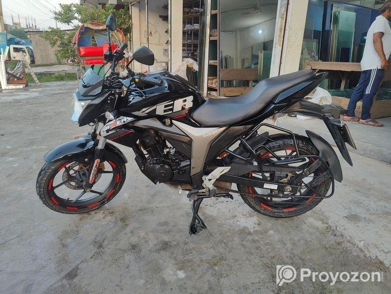 Suzuki Gixxer . 2022