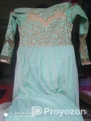 Gown sell Hobe