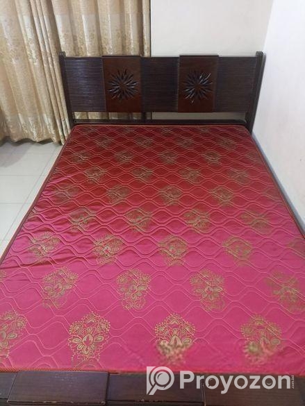 মালেশিয়ান উড কাঠের খাট