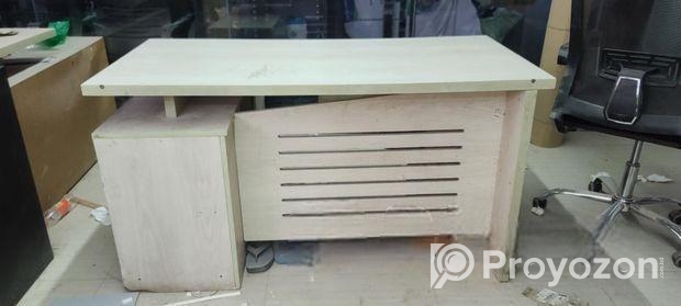Executive Desk ‍Sell Post