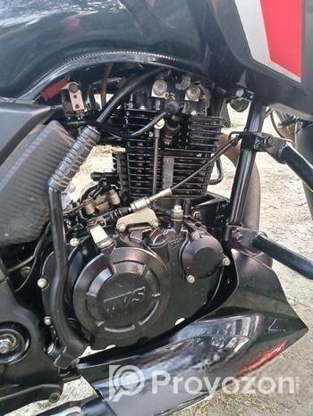 TVS Apache RTR 160 . 2023