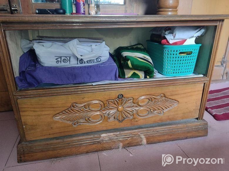 ড্রেসিং টেবিল বিক্রি হবে